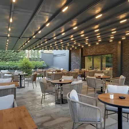 Leo Hotel 4*