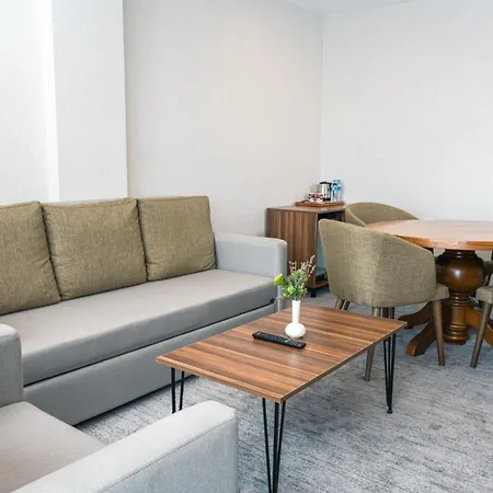 Leo 4* Bursa