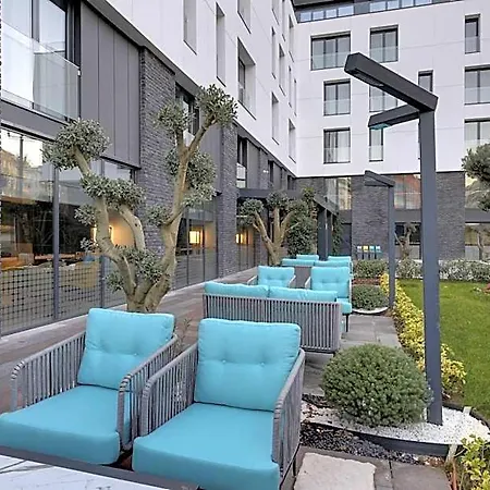 Hotel Leo